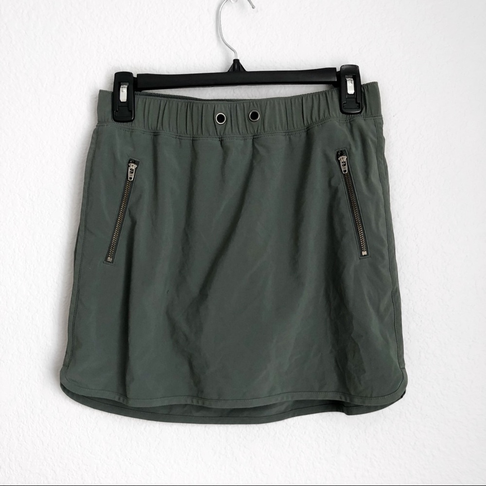 Athleta women's Trekkie North tennis Skirt skort